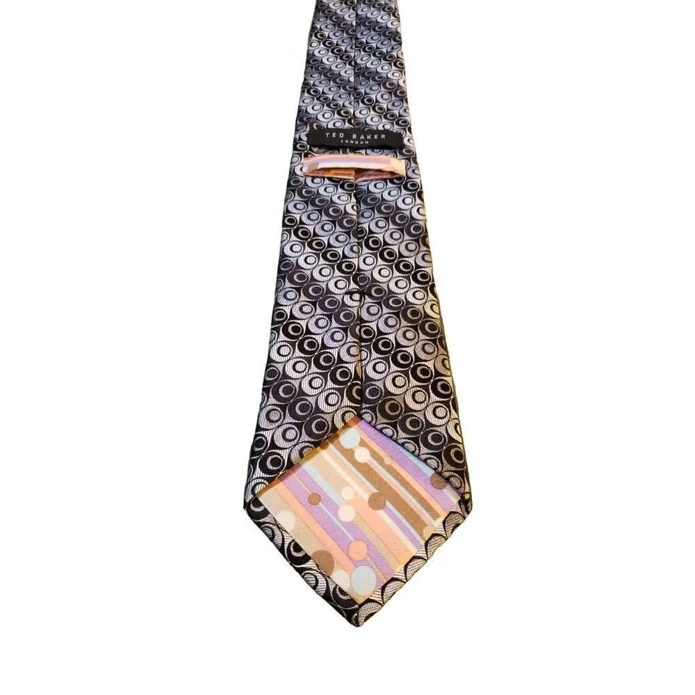 TED BAKER LONDON Mens Neck Tie 100% Silk EUC Black Gray Geometric Striped Design